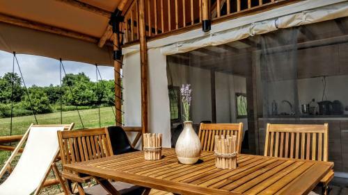 Bed & Breakfast P�los Resort