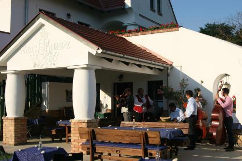 Bed & Breakfast P�los Resort