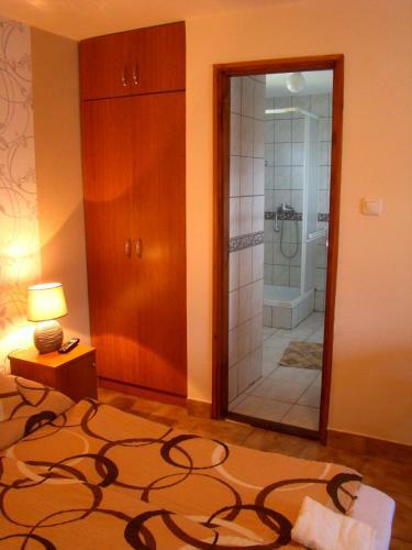 Hostal T�mea Vend�gh�z