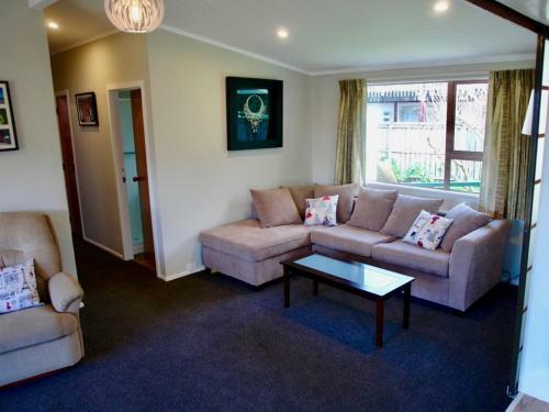 Snells By The Beach - Snells Beach Holiday Home