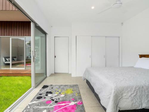 Mana Sarovar - Designer Lake Tarawera Holiday Home