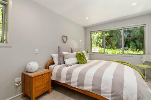 Flaxwater Bach - Lake Tarawera Holiday Home