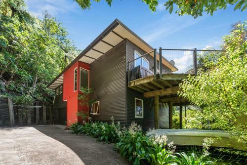 Tranquility At Tarawera - Lake Tarawera Holiday Home