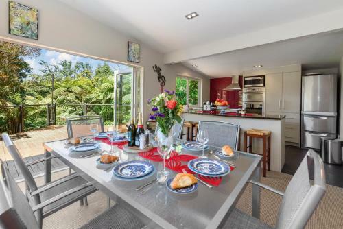 Tranquility At Tarawera - Lake Tarawera Holiday Home