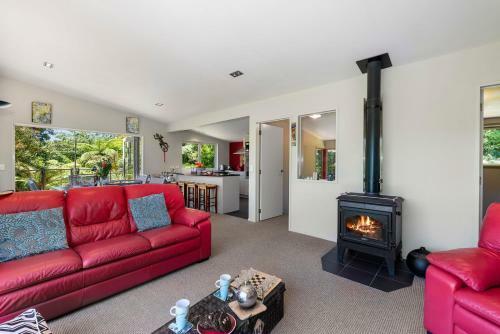 Tranquility At Tarawera - Lake Tarawera Holiday Home