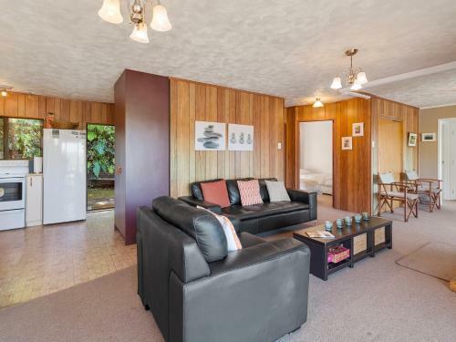 Tranquil Tarawera - Lake Tarawera Holiday Home