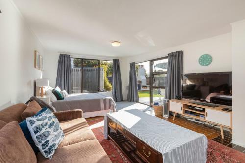Omaha Ocean Vista - Omaha Holiday Home
