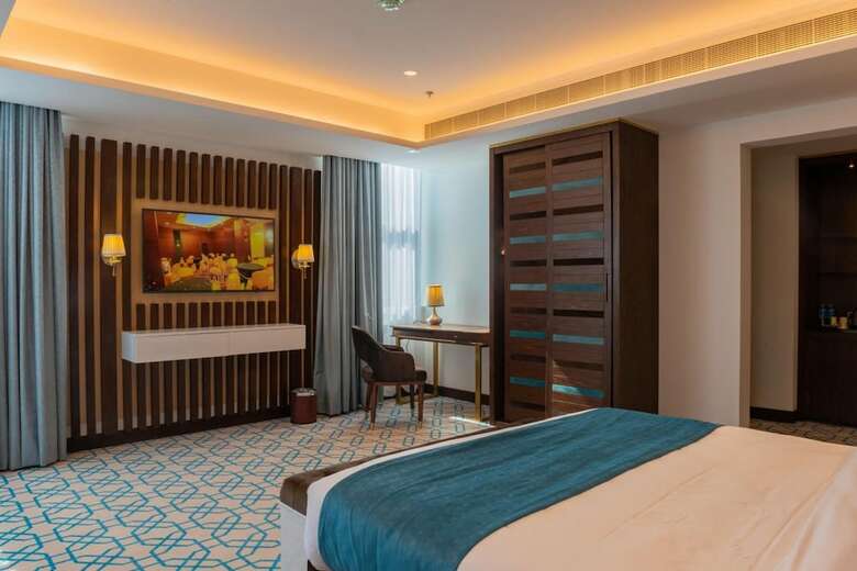 Royal Crown Hotel