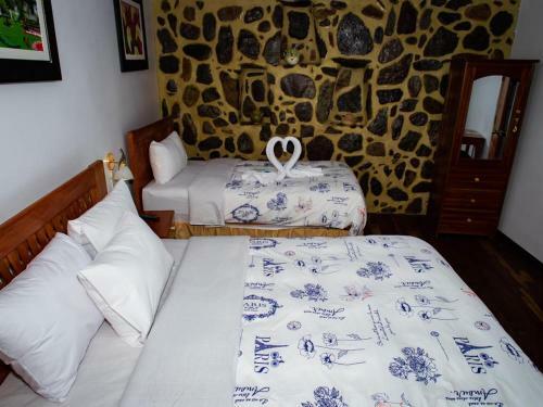 Hostal Room In Lodge - Hotel With Mountain Views With Two Terraces - Double Room 4
