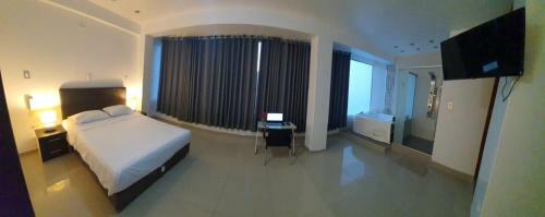 Hotel Golden Sky