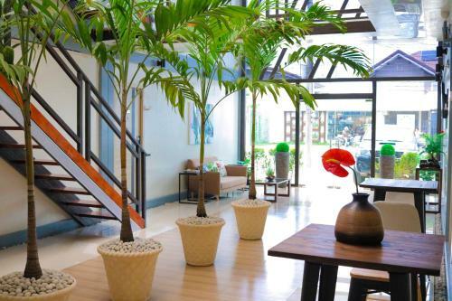 Hotel Reddoorz Plus @ As Fortuna Cebu