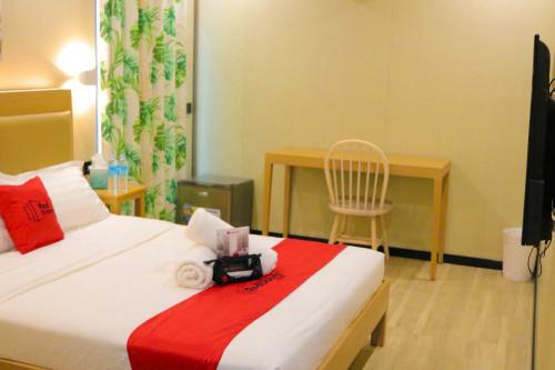 Hotel Reddoorz Plus @ As Fortuna Cebu