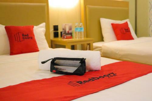 Hotel Reddoorz Plus @ As Fortuna Cebu