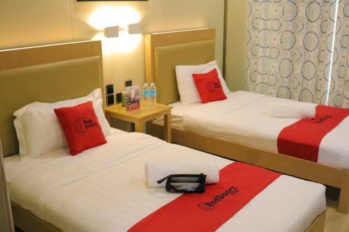 Hotel Reddoorz Plus @ As Fortuna Cebu