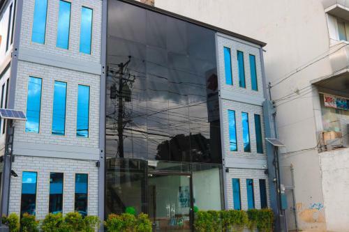 Hotel Reddoorz Plus @ As Fortuna Cebu