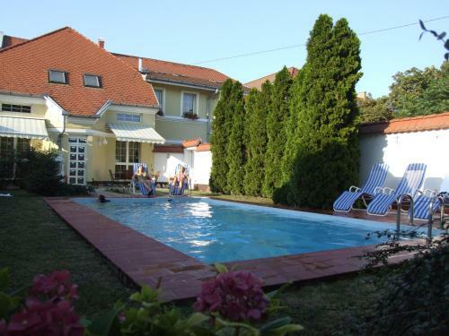 Hostal Lux Panzi�