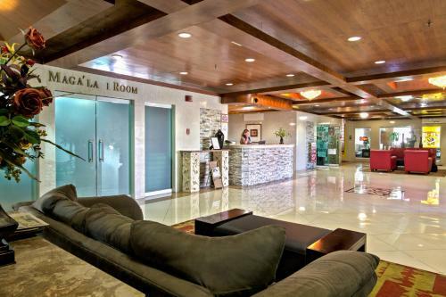 Hotel Aqua Suites Guam