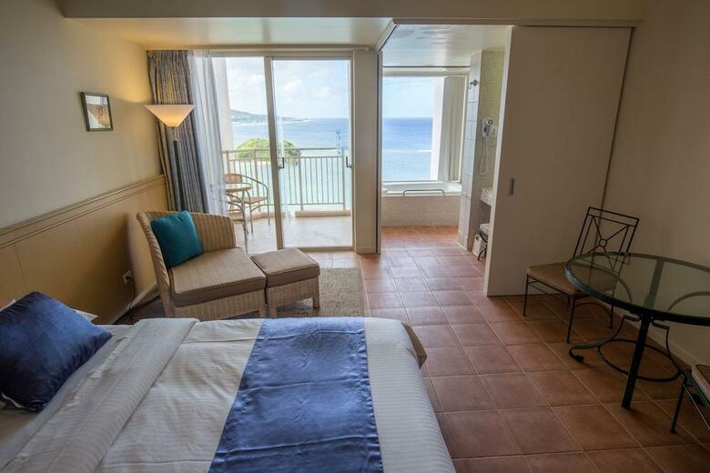 Hotel Onward Beach Resort