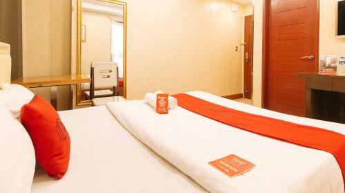 Hotel Reddoorz Plus @ Winter Benitez Cubao