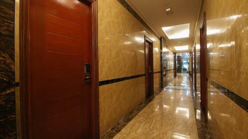 Hotel Reddoorz Plus @ Winter Benitez Cubao