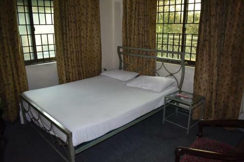 Hostal Paramid I