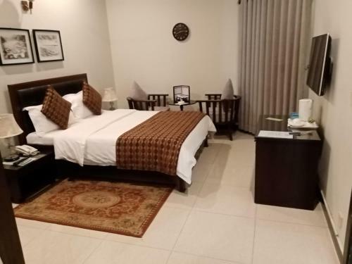 Hostal Crosswinds Guest House