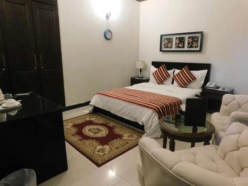 Hostal Crosswinds Guest House