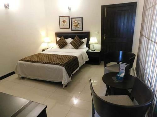 Hostal Crosswinds Guest House