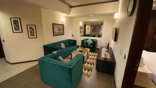 Silver Oaks Luxury Apartments