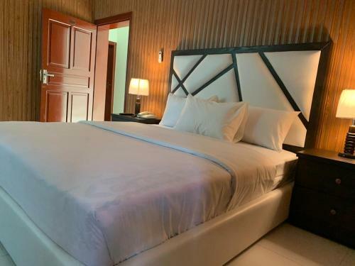Hostal Royal Motel Executive