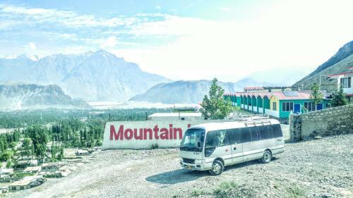 Hotel Mountain Lodge Skardu