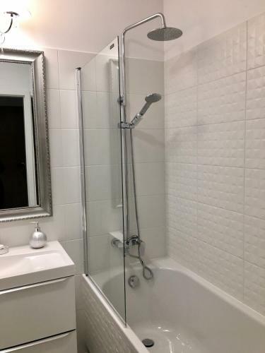 Apartament Flora Deluxe 24h Na?wietlanie Uv