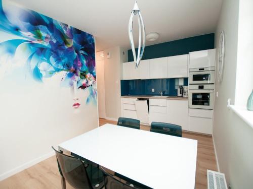 Gorgeous Apartment In Kolobrzeg With Balcony