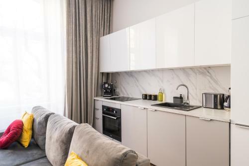 Rubinstein Apartment By Loft Affair