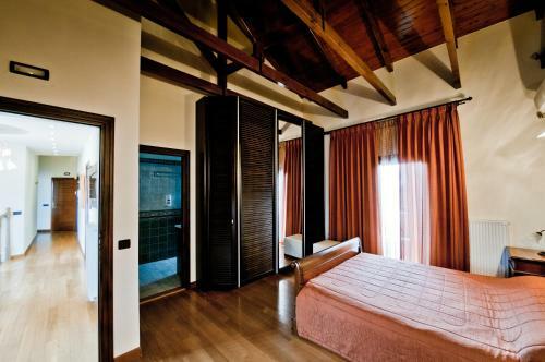 Villa St. Nicolas & Theano