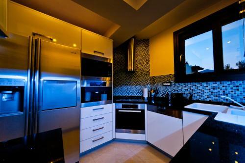 Villa St. Nicolas & Theano
