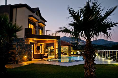 Villa St. Nicolas & Theano