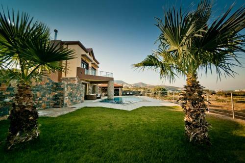 Villa St. Nicolas & Theano