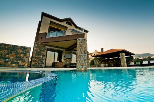 Villa St. Nicolas & Theano