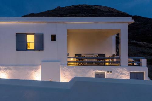 Perigiali Rooms & Apartments Folegandros