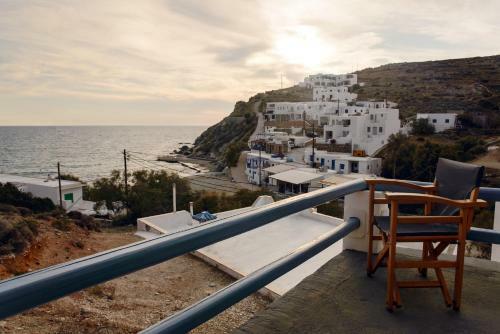 Perigiali Rooms & Apartments Folegandros