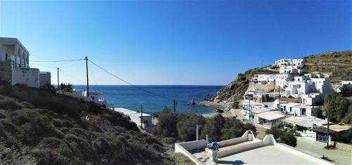 Perigiali Rooms & Apartments Folegandros