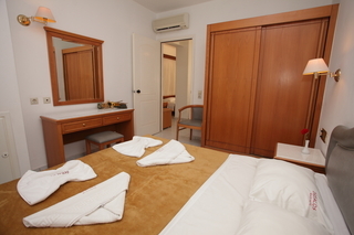 Dedalos Beach Hotel