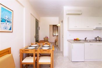 Aparthotel Radamanthy's Hotel Apartments