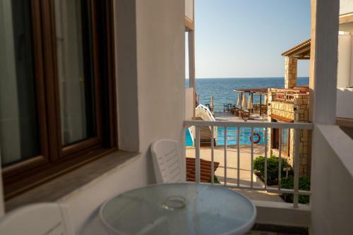 Ekavi Hotel