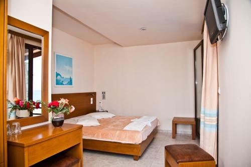 Ekavi Hotel