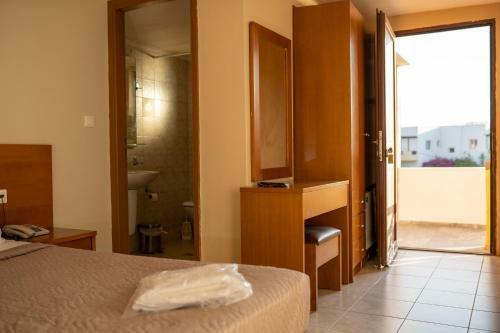 Ekavi Hotel
