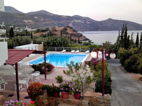 Dimitra Apartments