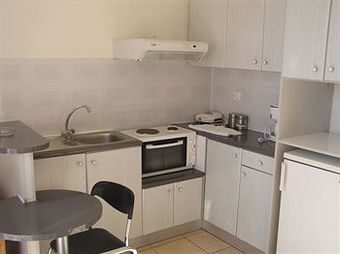 Aparthotel Polydoros