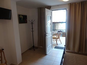 Aparthotel Polydoros